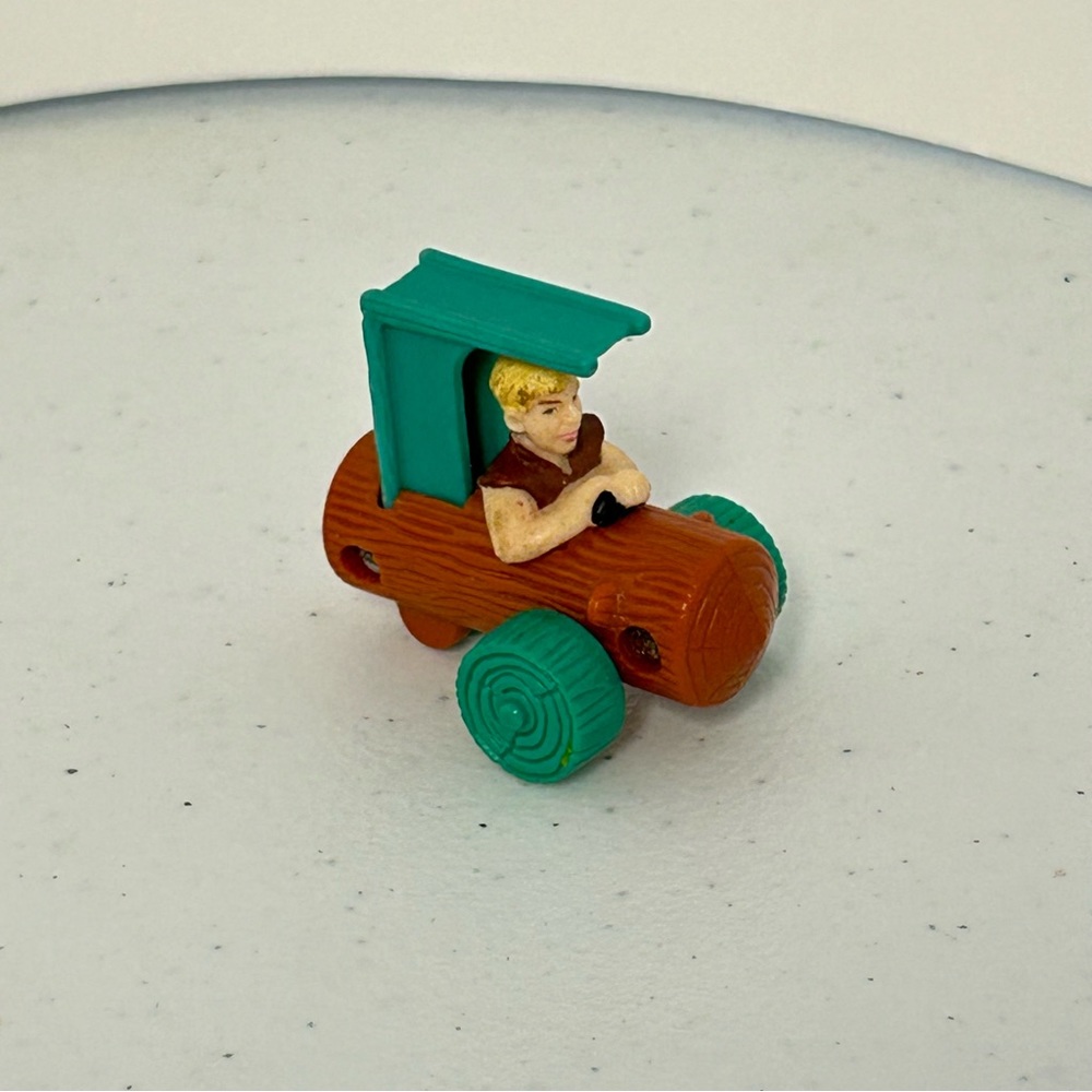 Vintage Flintstones Barney Rubble‎ Log Car U.C.S. Amblin.